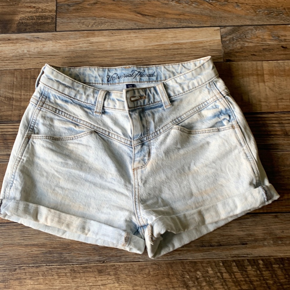 Universal Thread Jean Shorts